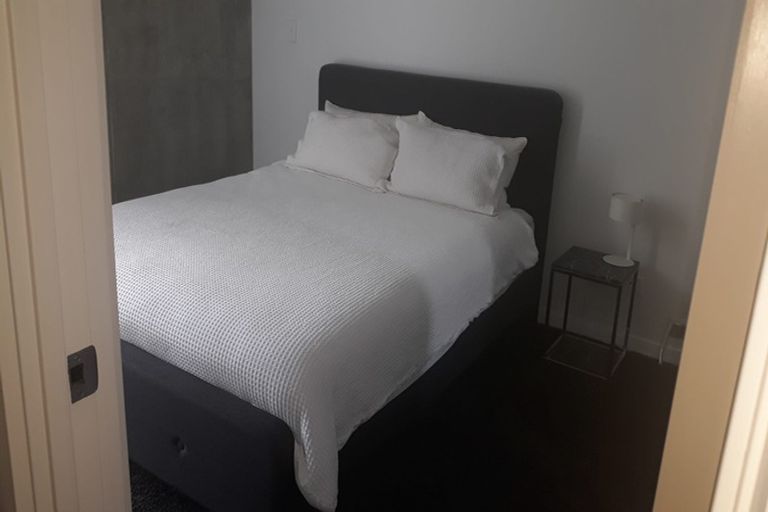 Photo of property in Frame Apartments, 903/111u Molesworth Street, Thorndon, Wellington, 6011