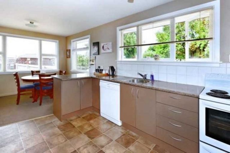Photo of property in 26 Oakhampton Street, Hornby, Christchurch, 8042