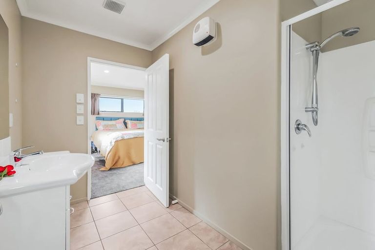 Photo of property in 47 Rolleston Drive, Rolleston, 7614