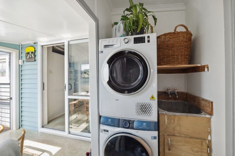 Photo of property in 10 Lear Street, Stratford, 4332