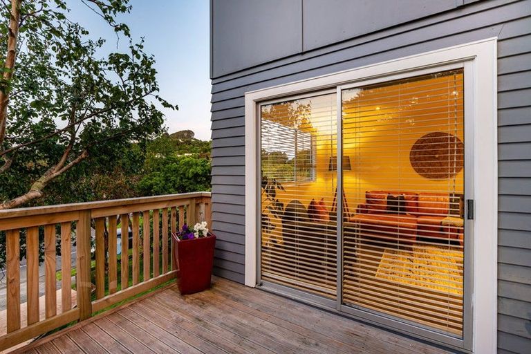 Photo of property in 137 Spinnaker Drive, Whitby, Porirua, 5024