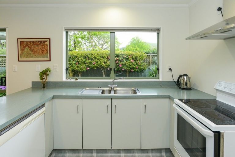 Photo of property in 2/43a O'dowd Road, Taradale, Napier, 4112