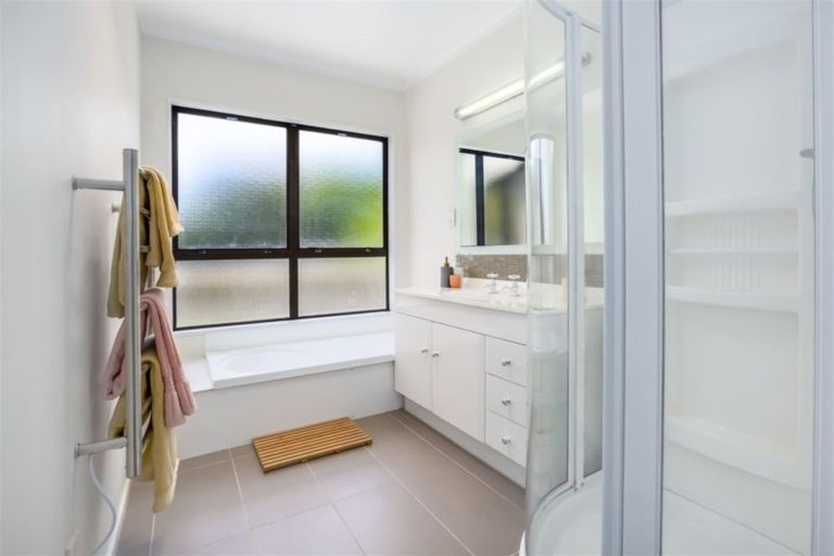 Photo of property in 77 Joseph Banks Drive, Whitby, Porirua, 5024