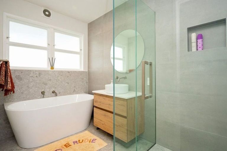 Photo of property in 1303 Cardiff Place, Mayfair, Hastings, 4122