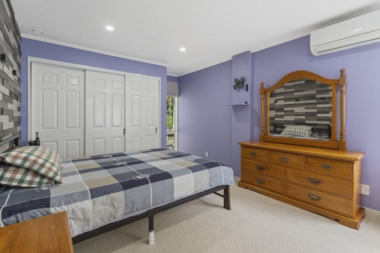 Photo of property in 15b Kakariki Grove, Waikanae, 5036