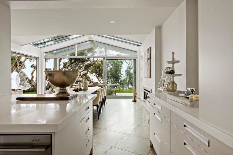 Photo of property in 43 Clifton Road, Hauraki, Auckland, 0622