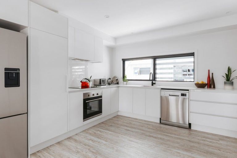 Photo of property in 4/17 Victoria Road, Mount Maunganui, 3116