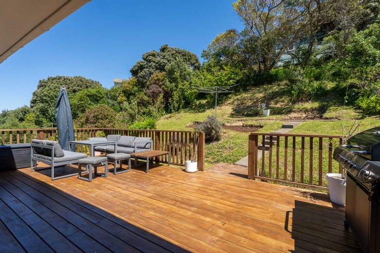 Photo of property in 11 Arene Grove, Titahi Bay, Porirua, 5022