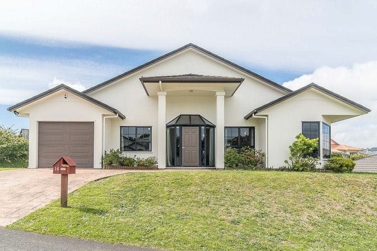 Photo of property in 16 Ring Lane, Paparangi, Wellington, 6037