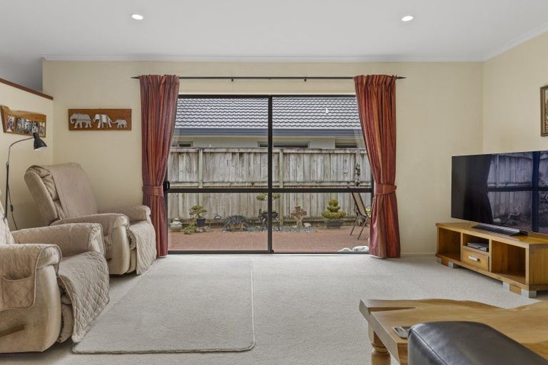 Photo of property in 31 Balmoral Drive, Hilltop, Taupo, 3330