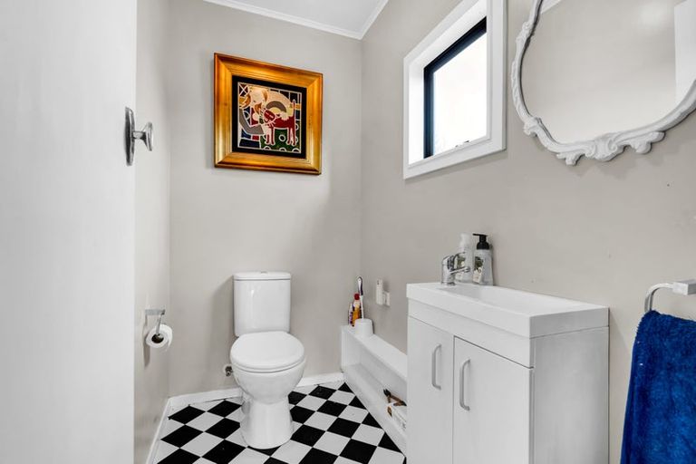 Photo of property in 67 Barrett Street, Westown, New Plymouth, 4310