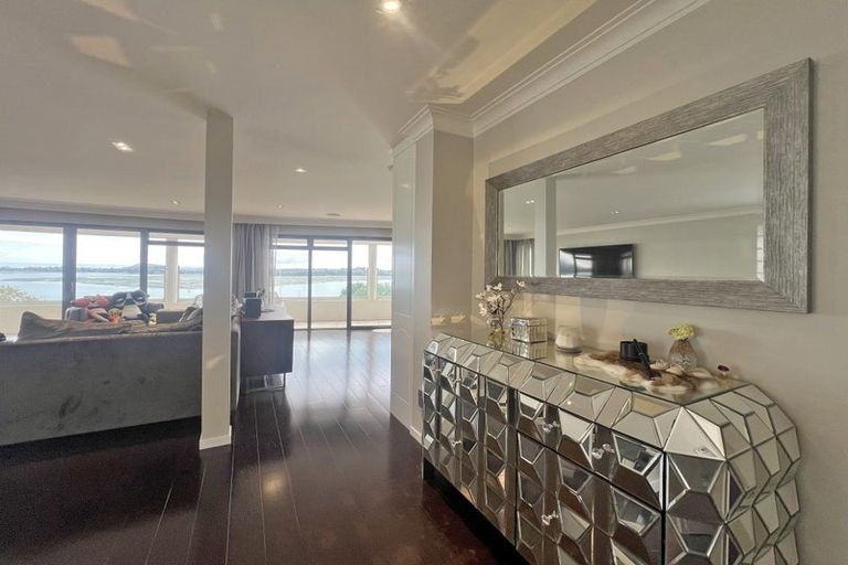 Photo of property in 2 Bucklands Beach Road, Bucklands Beach, Auckland, 2012