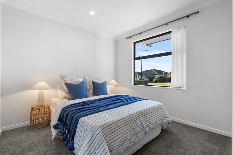 Photo of property in 32 Longcot Drive, Rolleston, 7615