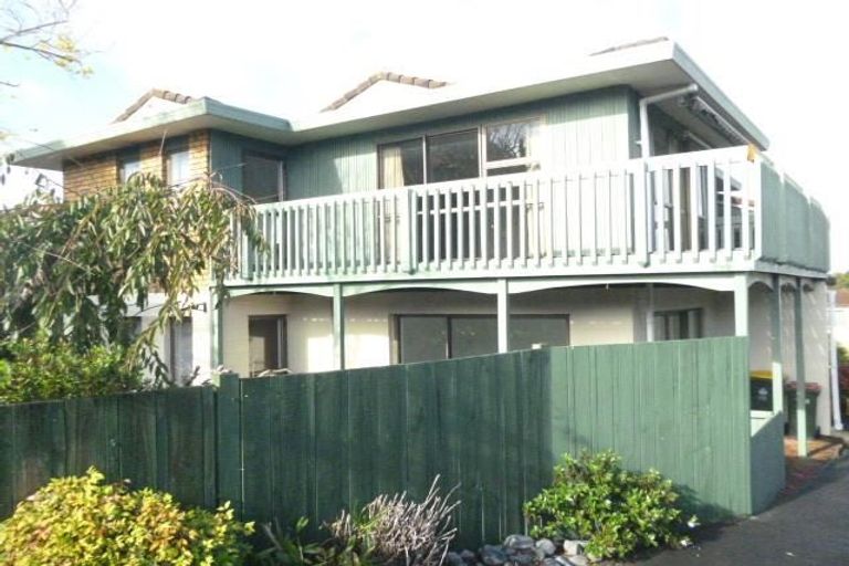 Photo of property in 10 Venus Place, Half Moon Bay, Auckland, 2012