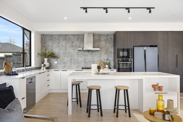 Photo of property in 102 Moffat Road, Bethlehem, Tauranga, 3110