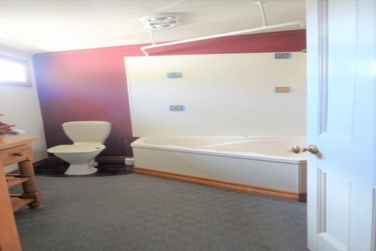 Photo of property in 176 Romilly Street, Westport, 7825