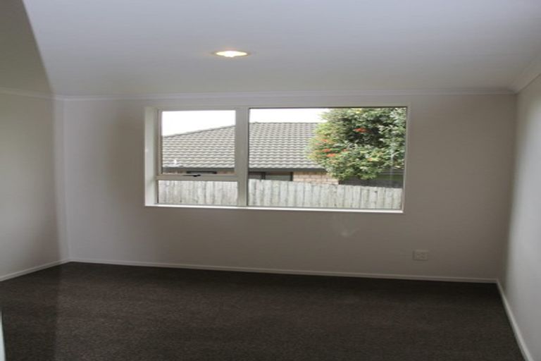 Photo of property in 28 Les Marston Place, Pukekohe, 2120