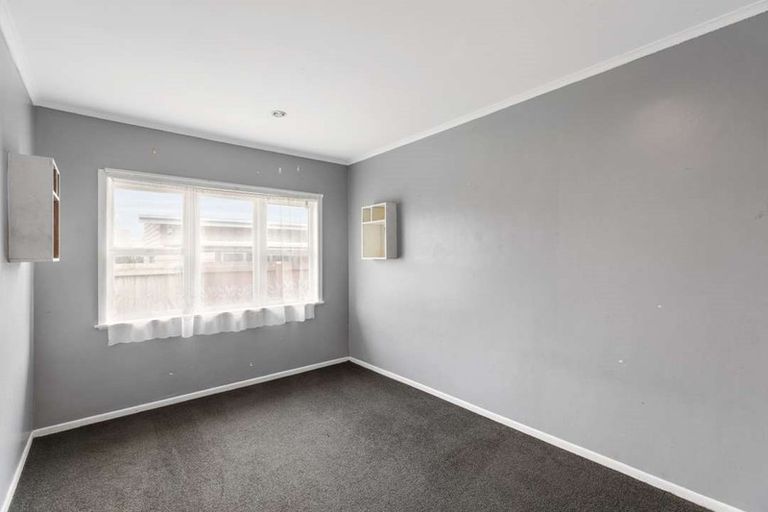 Photo of property in 11a Hill Crescent, Papakura, 2110