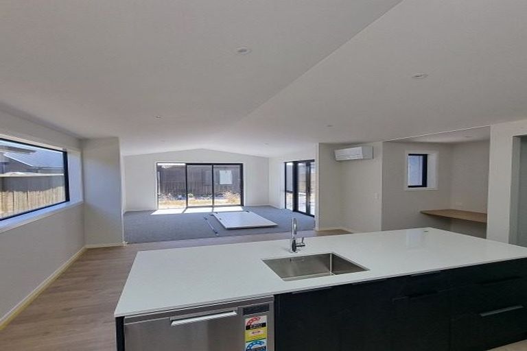 Photo of property in 34 Cheviot Street, Jacks Point, Queenstown, 9371