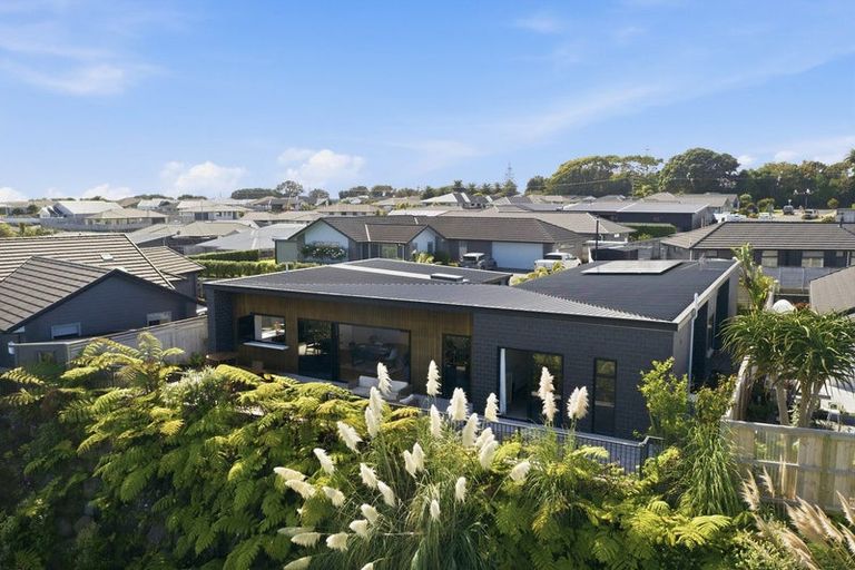 Photo of property in 3 Ashwood Lane, Bell Block, New Plymouth, 4312
