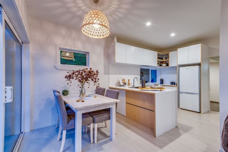 Photo of property in 182 Mount Pleasant Road, Mount Pleasant, Christchurch, 8081