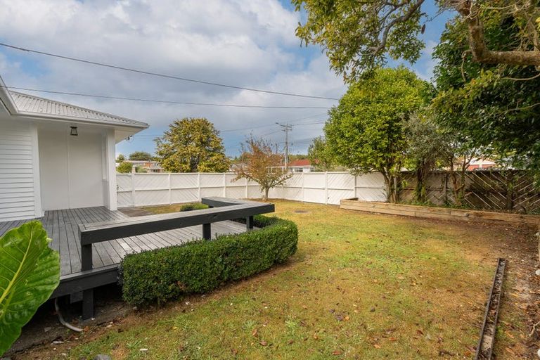 Photo of property in 8 Fenwick Crescent, Hillcrest, Hamilton, 3216
