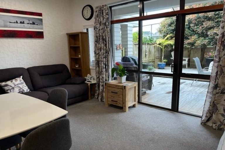 Photo of property in The Grange, 39/92 Bush Road, Albany, Auckland, 0632