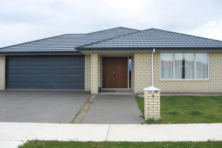 Photo of property in 8 Oratia Grove, Northwood, Christchurch, 8051