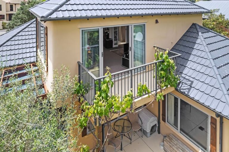 Photo of property in 29 La Lena Grove, Fitzherbert, Palmerston North, 4410