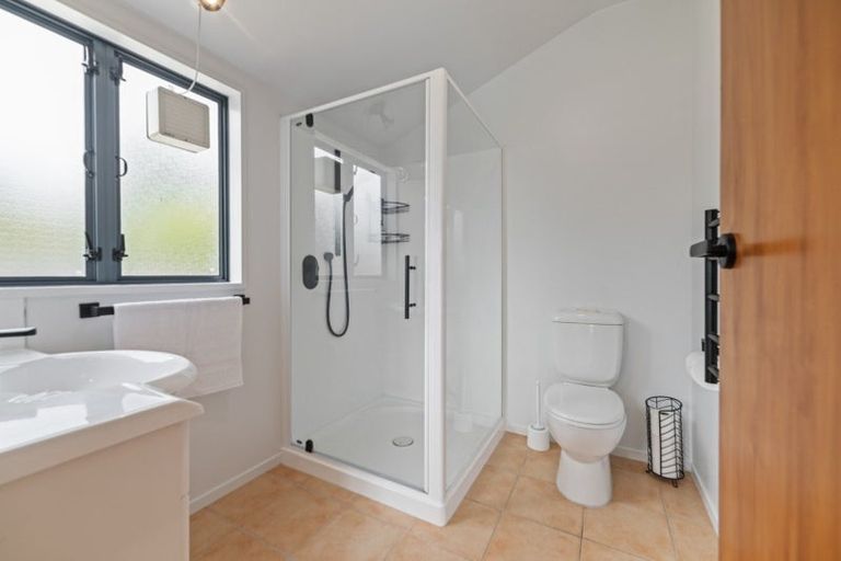 Photo of property in 109 Pacific Drive, Fitzherbert, Palmerston North, 4410