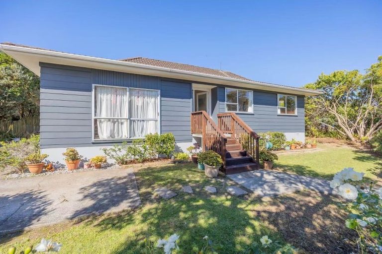 Photo of property in 5 Merida Place, Unsworth Heights, Auckland, 0632