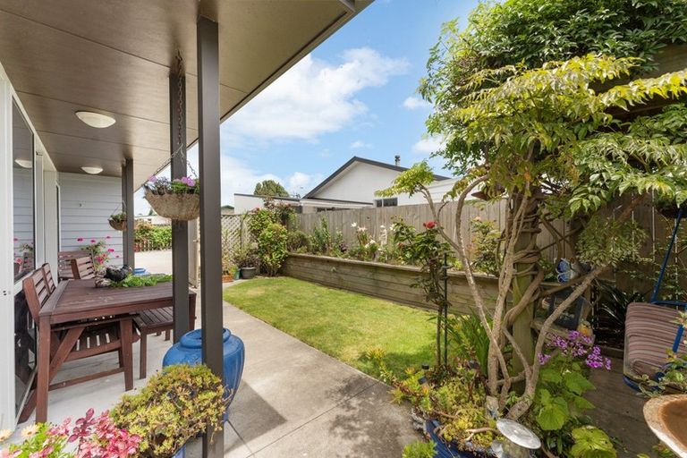 Photo of property in 27a Tukapa Street, Westown, New Plymouth, 4310