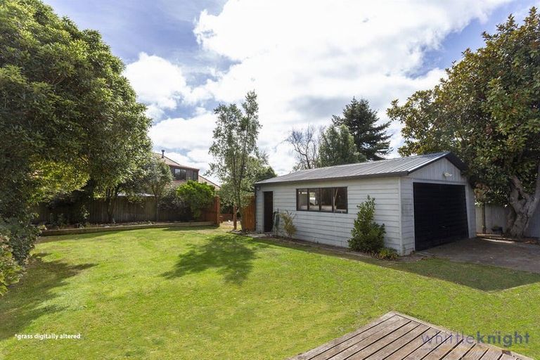 Photo of property in 422 Yaldhurst Road, Russley, Christchurch, 8042