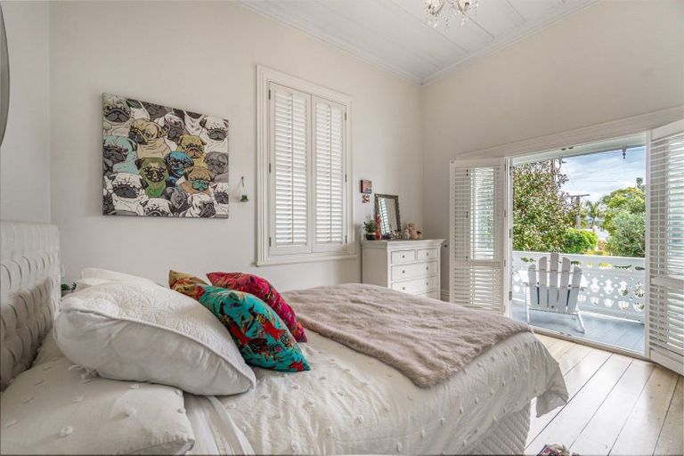 Photo of property in 58 Albert Road, Devonport, Auckland, 0624