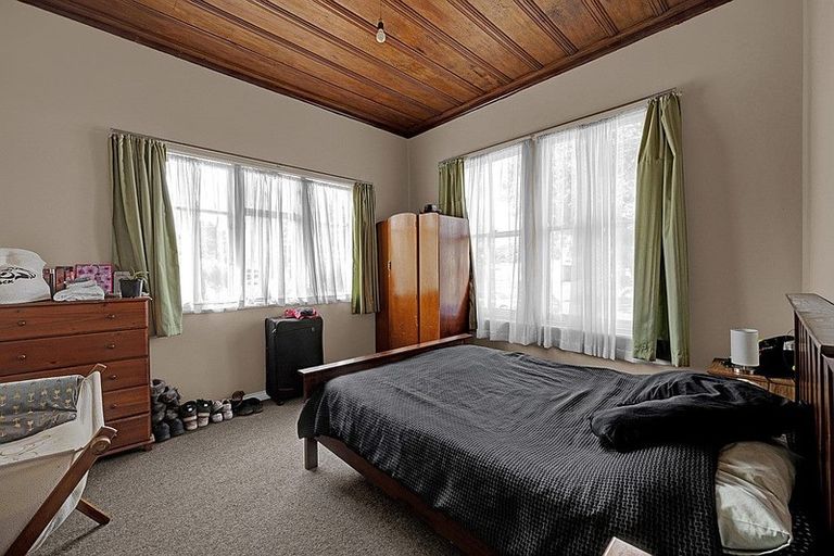 Photo of property in 57 Castle Street, Eltham, 4322