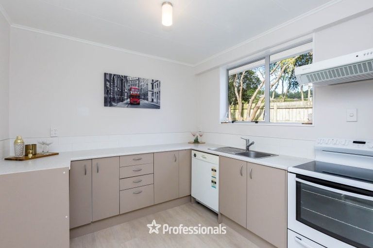 Photo of property in 7 Garth Lane, Maoribank, Upper Hutt, 5018