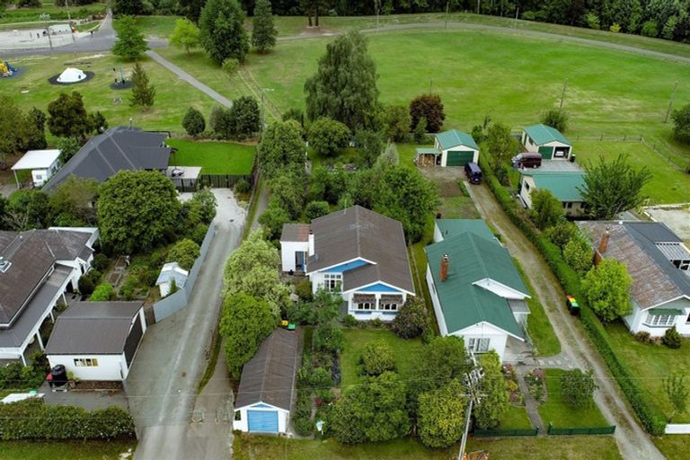 Photo of property in 67 Mckenzie Street, Geraldine, 7930