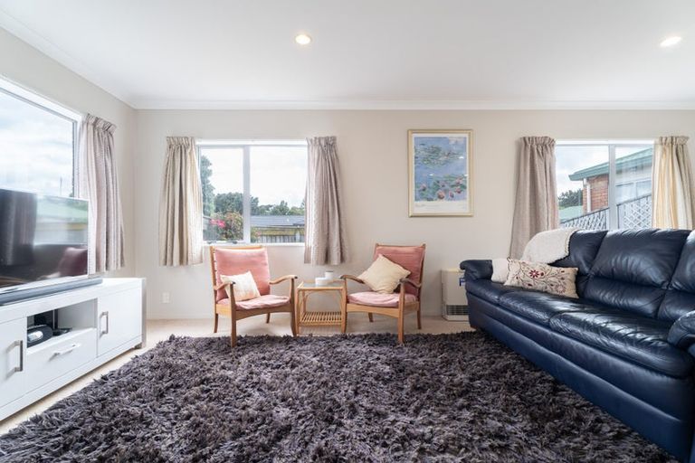 Photo of property in 5 Pohutukawa Grove, Titahi Bay, Porirua, 5022