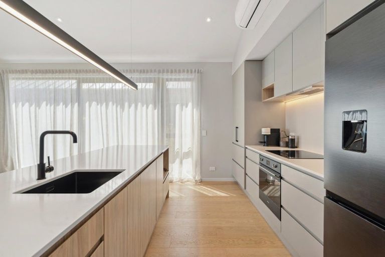 Photo of property in 11a Double Cone Road, Jacks Point, Queenstown, 9371