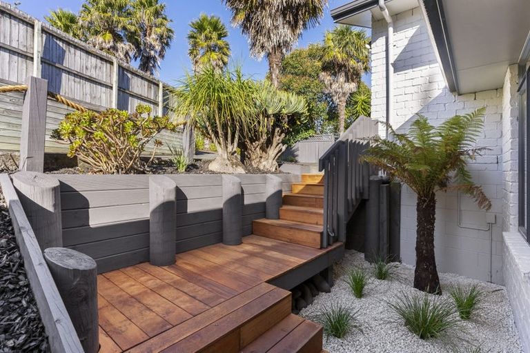 Photo of property in 11c Glendhu Road, Bayview, Auckland, 0629