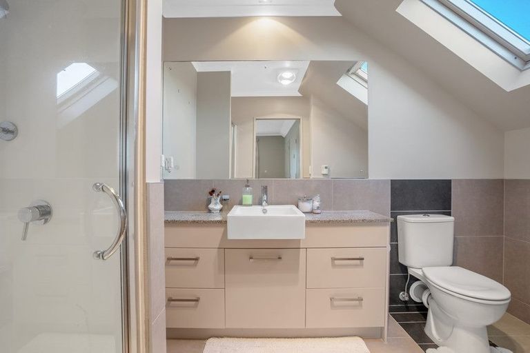 Photo of property in 5 Chateau Rise, Flat Bush, Auckland, 2016