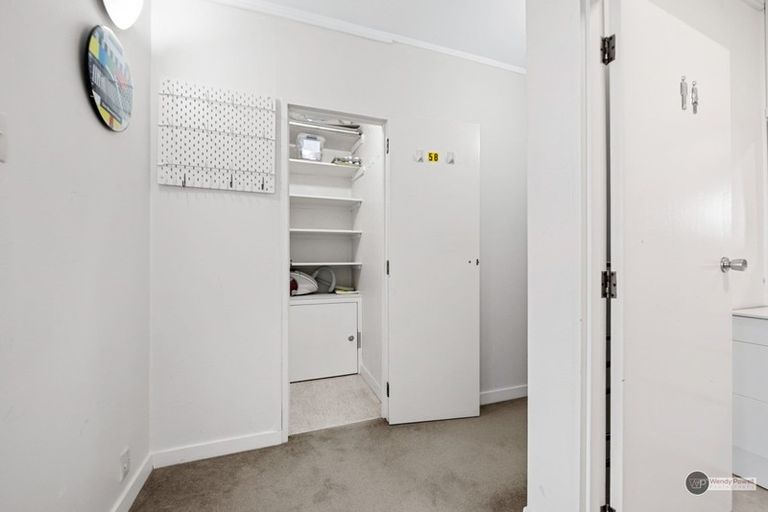 Photo of property in Hobson Court Flats, 58/70u Hobson Street, Thorndon, Wellington, 6011