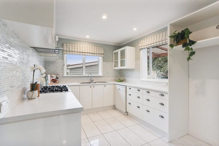 Photo of property in 197a Main North Road, Redwood, Christchurch, 8051