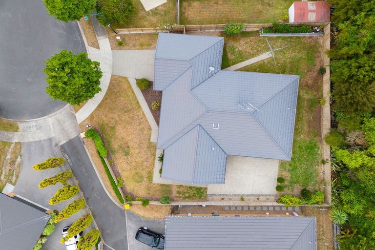 Photo of property in 35 Milbrook Place, Chartwell, Hamilton, 3210