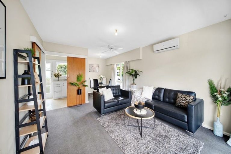 Photo of property in 23 Landsdowne Terrace, Cashmere, Christchurch, 8022