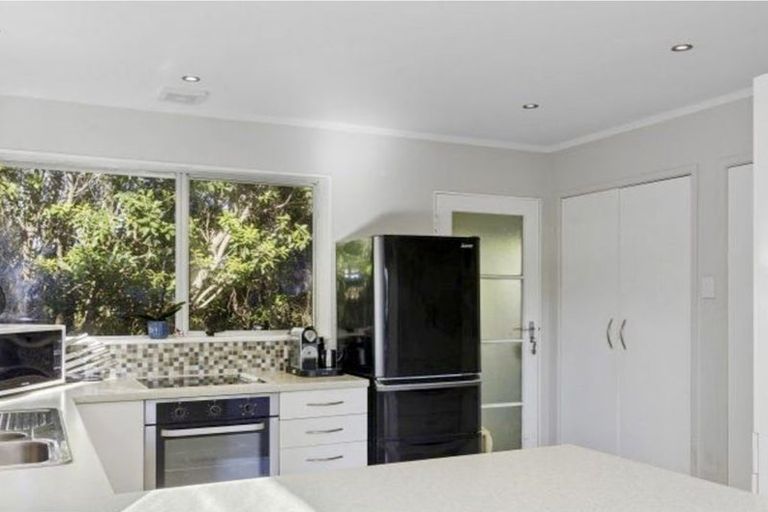 Photo of property in 19b Hicks Close, Whitby, Porirua, 5024