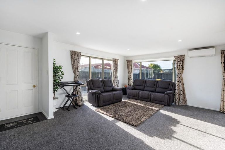 Photo of property in 21a Belfast Road, Belfast, Christchurch, 8051