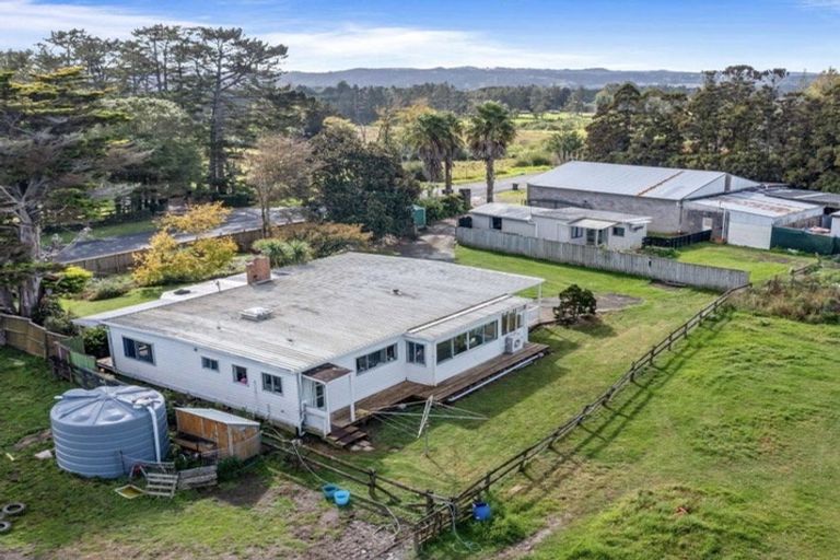 Photo of property in 49 Tawa Road, Kumeu, 0891
