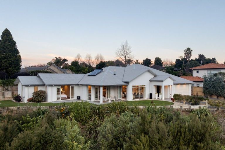 Photo of property in 40 Broadwater Close, Pyes Pa, Tauranga, 3112