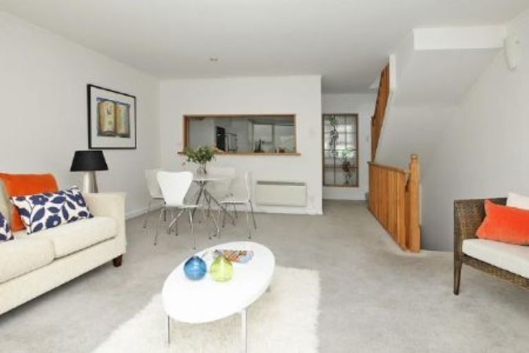 Photo of property in Mcfarlane Mews, 2u7 Mcfarlane Street, Mount Victoria, Wellington, 6011
